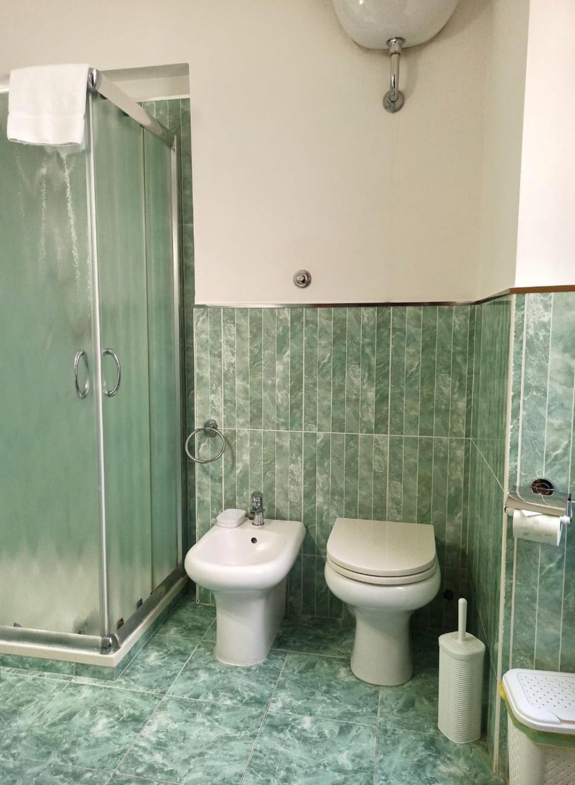 Bed and Breakfast Domina Popolo Рим Экстерьер фото